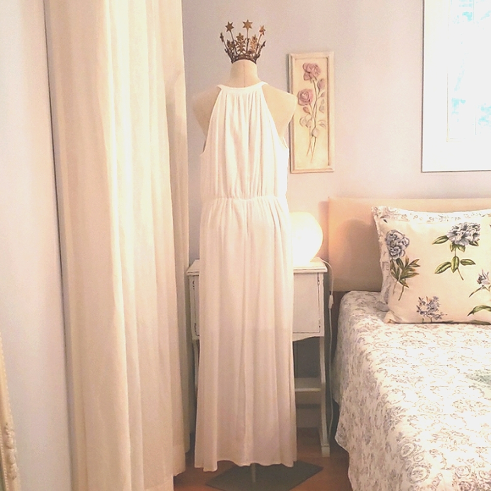 Reitmans White Maxi Dress with Pleated Bodice - Picture 3 of 5